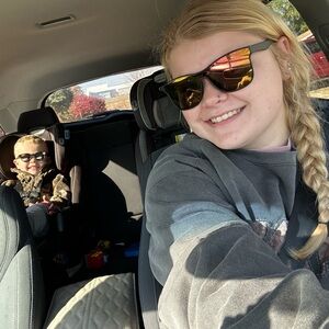 Meet your Posher, Samantha